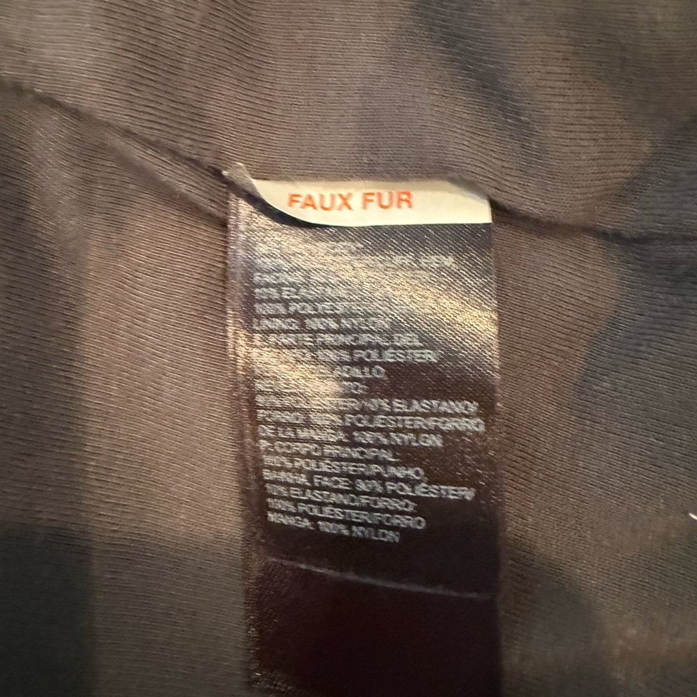 The North Face Women's Faux Fur Grey Teddy Jacket Size S - Picture 8 of 11